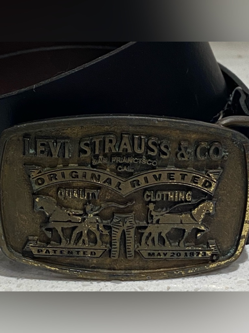Levi Strauss Co. Leather Belt Made in Italy Black bronze Buckle Two Horse 34 - Picture 2 of 11